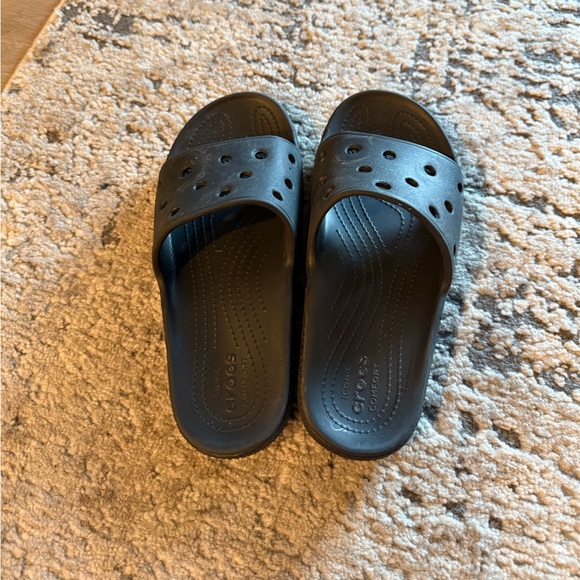 Crock Slides - Picture 2 of 3